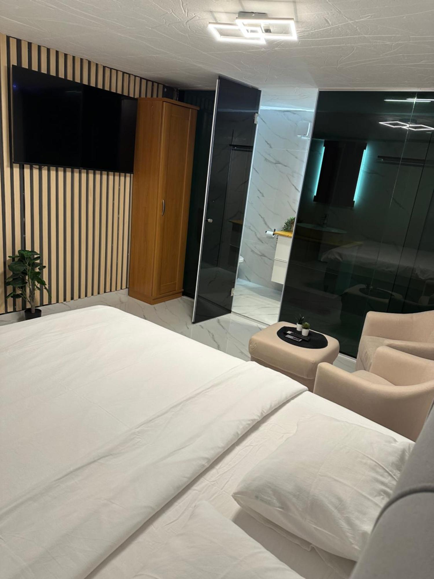 Luxury Old Town Rab Studio Apartments Раб Екстер'єр фото